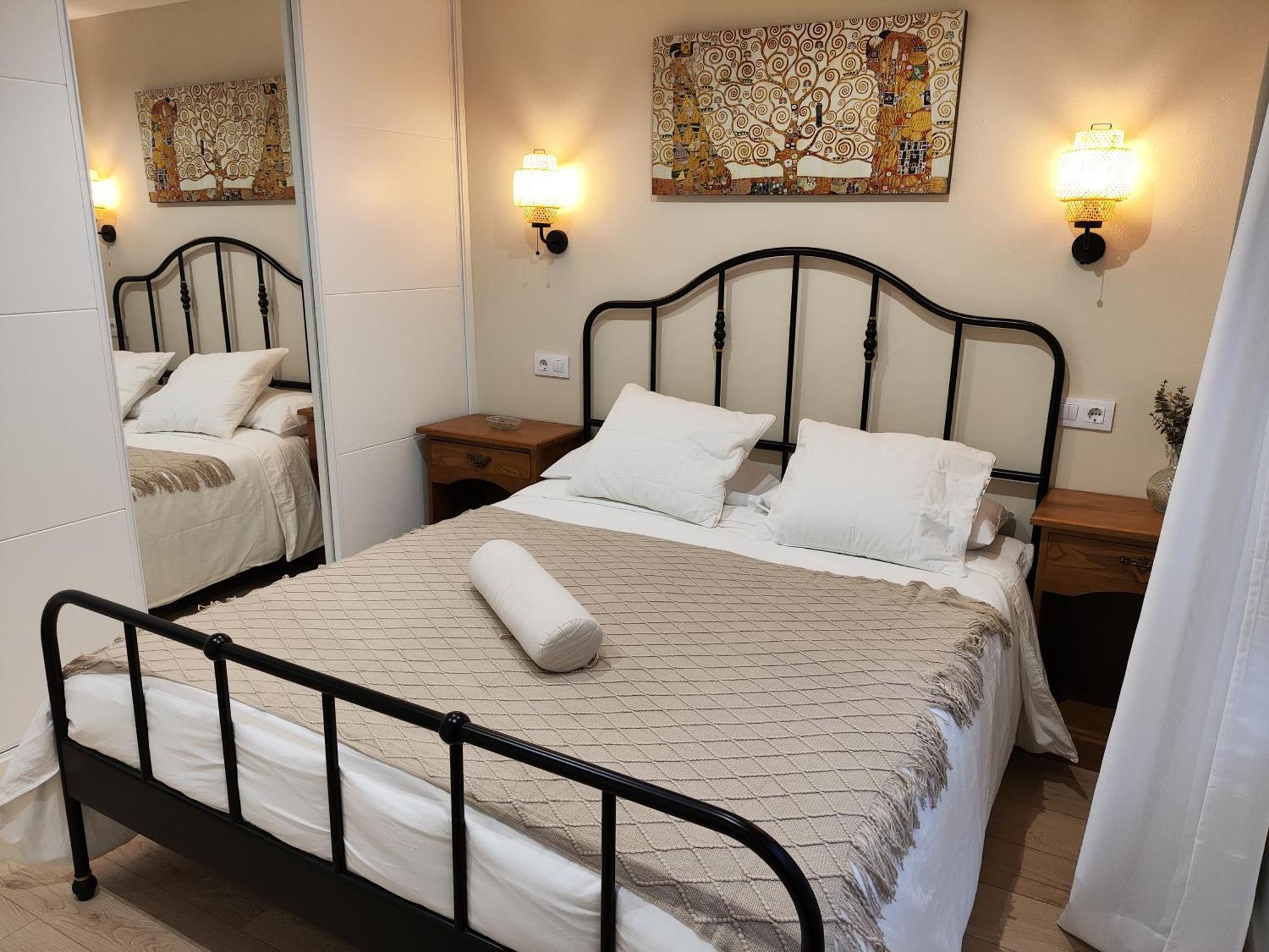 Moderno, Luminoso Y Exterior En Calle Peatonal Appartement